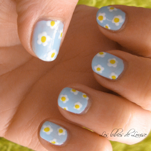 Fleurs de Pâques… mon premier nail art !