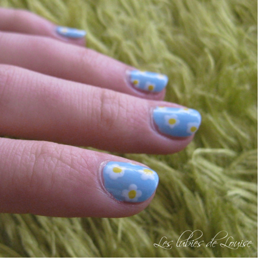 Fleurs de Pâques… mon premier nail art !