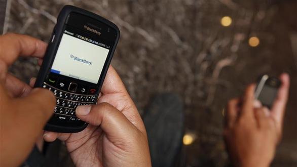 586 blackberry texting RIM : restructurations et départ de deux dirigeants