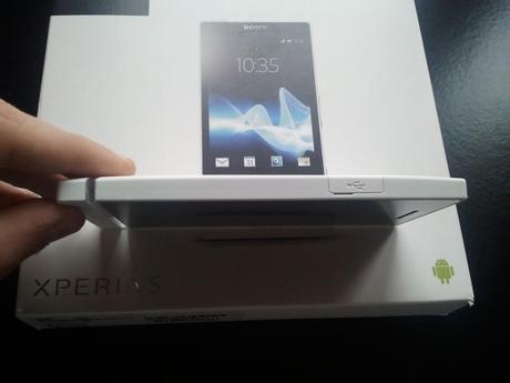 Sony Xperia S prise micro usb