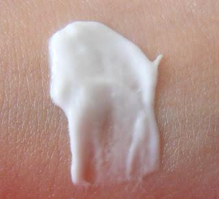 Tony Moly Apple Tox Peeling Massage Cream Creme Swatch