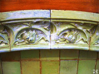 Qui s'y frotte s'y pique (153)