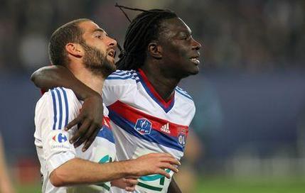 Lisandro Lopez, Bafetimbi Gomis et l'OL se sont hissés en finale de la Coupe de France