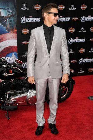 Jeremy_Renner_Premiere_Marvel_Studios_Marvel_oxufO3JKQfAl.jpg