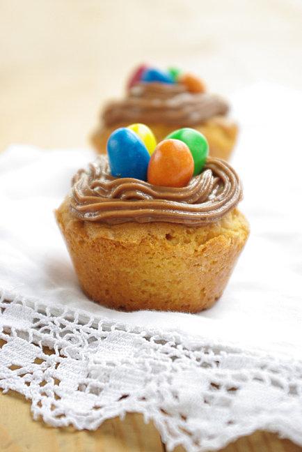 Cupcakes-au-beurre-de-cacahuetes-et-mms-1.jpg