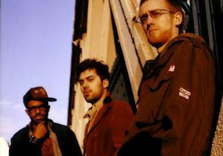 Outlines - Just a lil lovin'