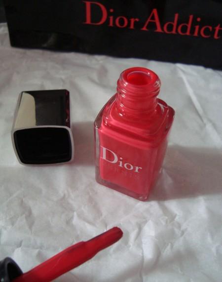 Lucky de Dior, des ongles aux lèvres