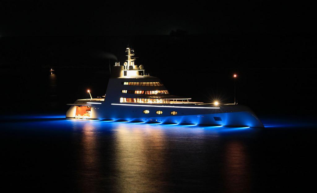 Yacht dessiné par Philippe Starck