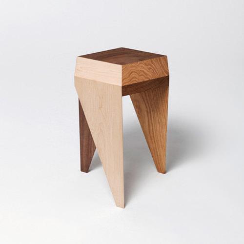 Tabouret Rayuela par Alvaro Catalan de Ocon