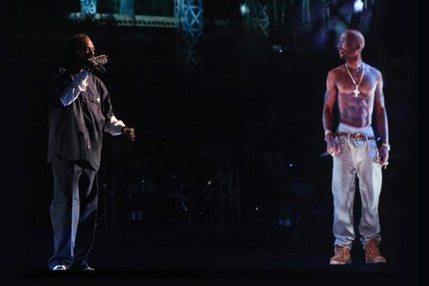 Époustouflant : Tupac Shakur renaît à Coachella en duo avec Snoop Dogg !
