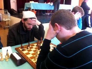 Ronde 3 - Gabriel Battaglini (2403) a surpris Jean-Pierre Le Roux (2550) © Chess & Strategy 