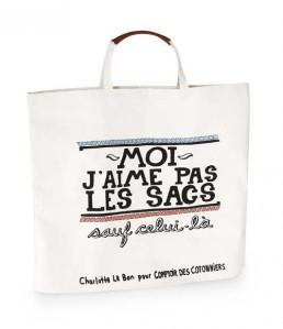 Mode : Le sac anti-sac de Charlotte Le Bon