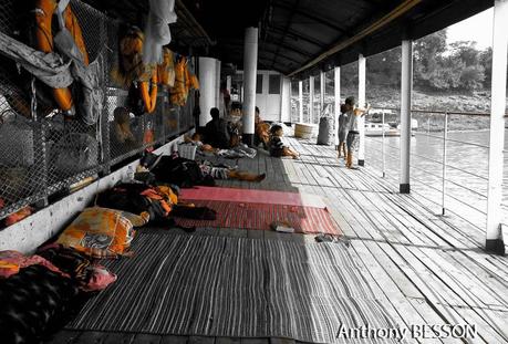 myanmar burma guide boat