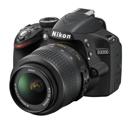 Nikon présente le D3200