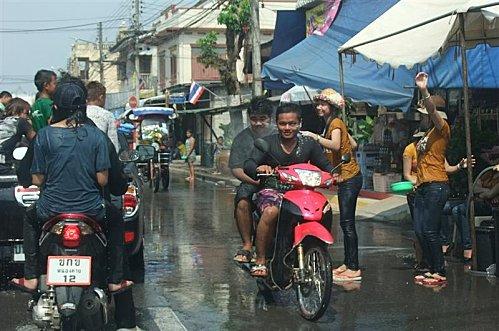 2012-04-14 02-27-34 - DSCF1429 (Medium)