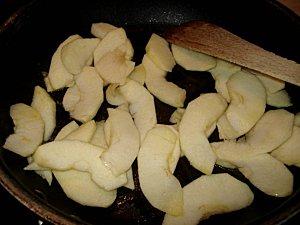 Escalopes de poulet aux airelles et pommes 1