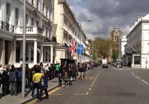 Voter à Londres – deux heures de queue et… mon passe-droit en poussette !