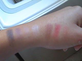 Avis / Swatches : Fard à Paupière RIMMEL