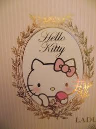 Hello Kitty pour Ladurée youpi