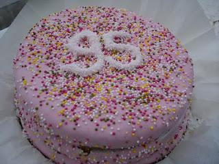 Gâteau printanier pour célébrer 95 printemps (Culinoversion)