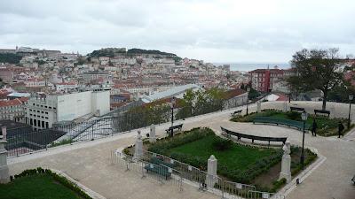 Lisbonne sous la pluie, c'est joli (mais...)