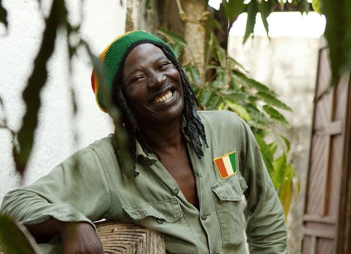 Alpha Blondy: 8 ans de live et de voyages