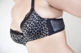 Joeybra card 160x105 JoeyBra : un soutien gorge pour ranger son iPhone