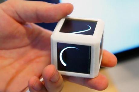 display cube block oled MIT Media Lab présente un prototype de cube OLED