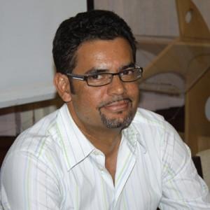 SARKOZY pour la GUADELOUPE Meeting de soutien 29 avril 2012 19 heures WTC de Jarry