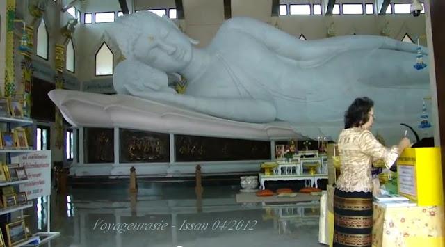 Wat Pa Phukon, le marbre de carrare dans tous ses états [HD]