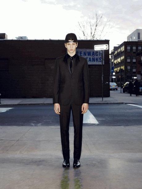 image4 526x700 Givenchy   Collection Prefall 2012