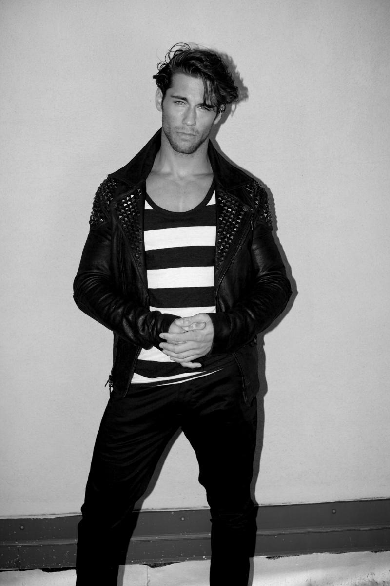 BEAU comme Nick Ayler