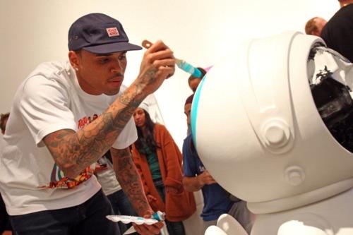 Chris Brown lance une collection de toys