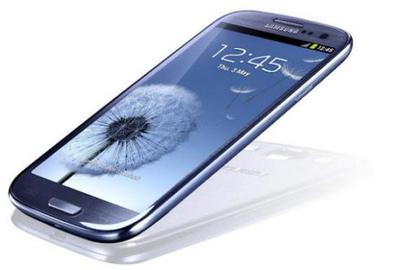 Le Samsung Galaxy S3, concurrent direct du Nouvel iPhone...