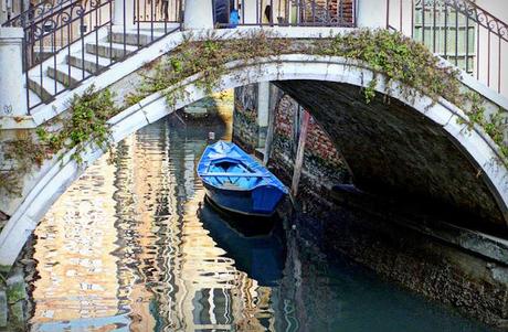 Ambiance Vénitienne : un pont, une maison...