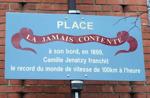 Panneau de la place La Jamais Contente à Achères