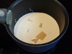 CREVETTES A LA CREME DE BREBIS & COULIS DE PIQUILLOS