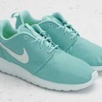 nike-womens-rosherun-02