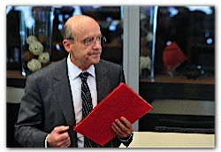 Alain Juppé renonce à la bataille, pas à la guerre