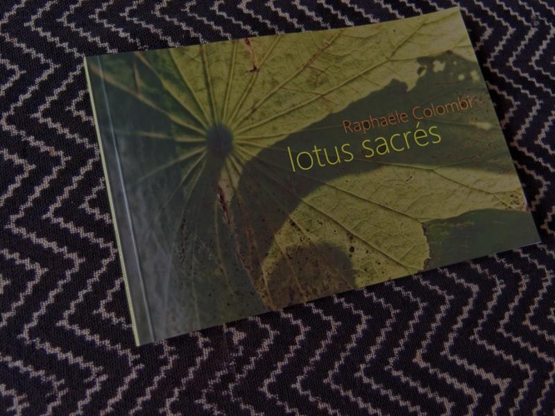 un petit livre sur les lotus sacrés