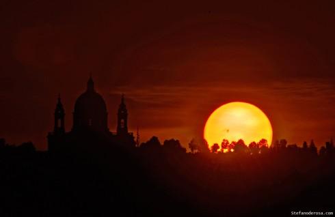 Tache solaire 1476 photographiée à l'aube par Stefano De Rosa
