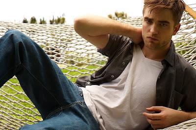 Vous voulez du Robert Pattinson, encore et encore ? :)