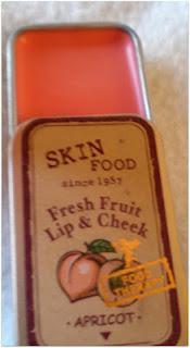 Le Produit Make Up 2en1 : Skinfood Fresh fruit Lip