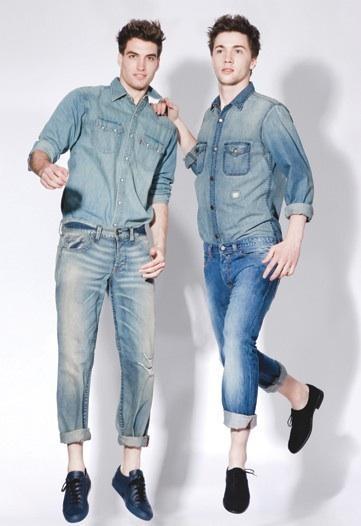 jumping-men-canadian-tuxedo Peut on porter du jean avec un jean?