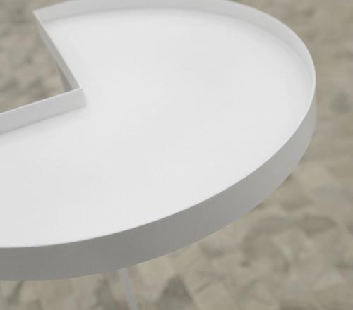 Table d’angle Nook par Lukas Franciszkiewicz