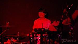 Kaoru, le batteur de miila and the Geeks