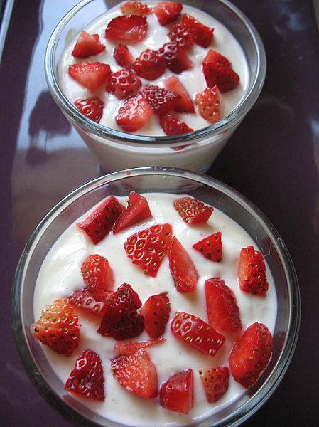 160512 fraises du jardin en verrine 002