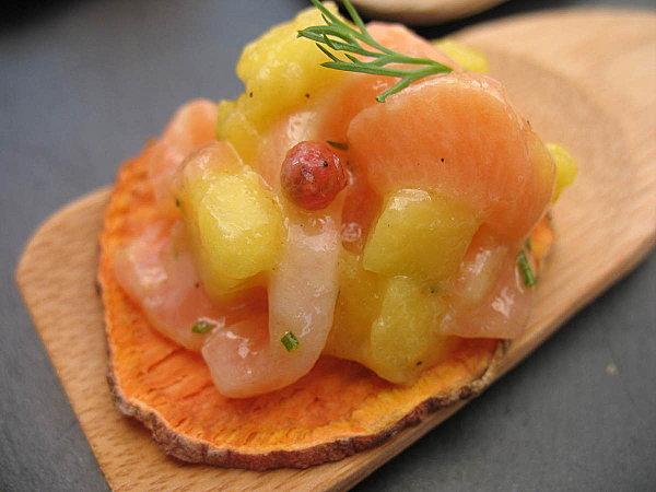 190512 tartare de saumon et mangue sur chips de pa-copie-2