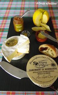 Les incontournables du plateau de fromages, ... un camembert peut-être, mais AOC