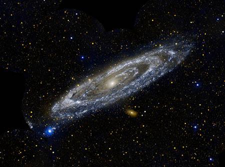 La galaxie d’Andromède mise à nue dans l’ultraviolet